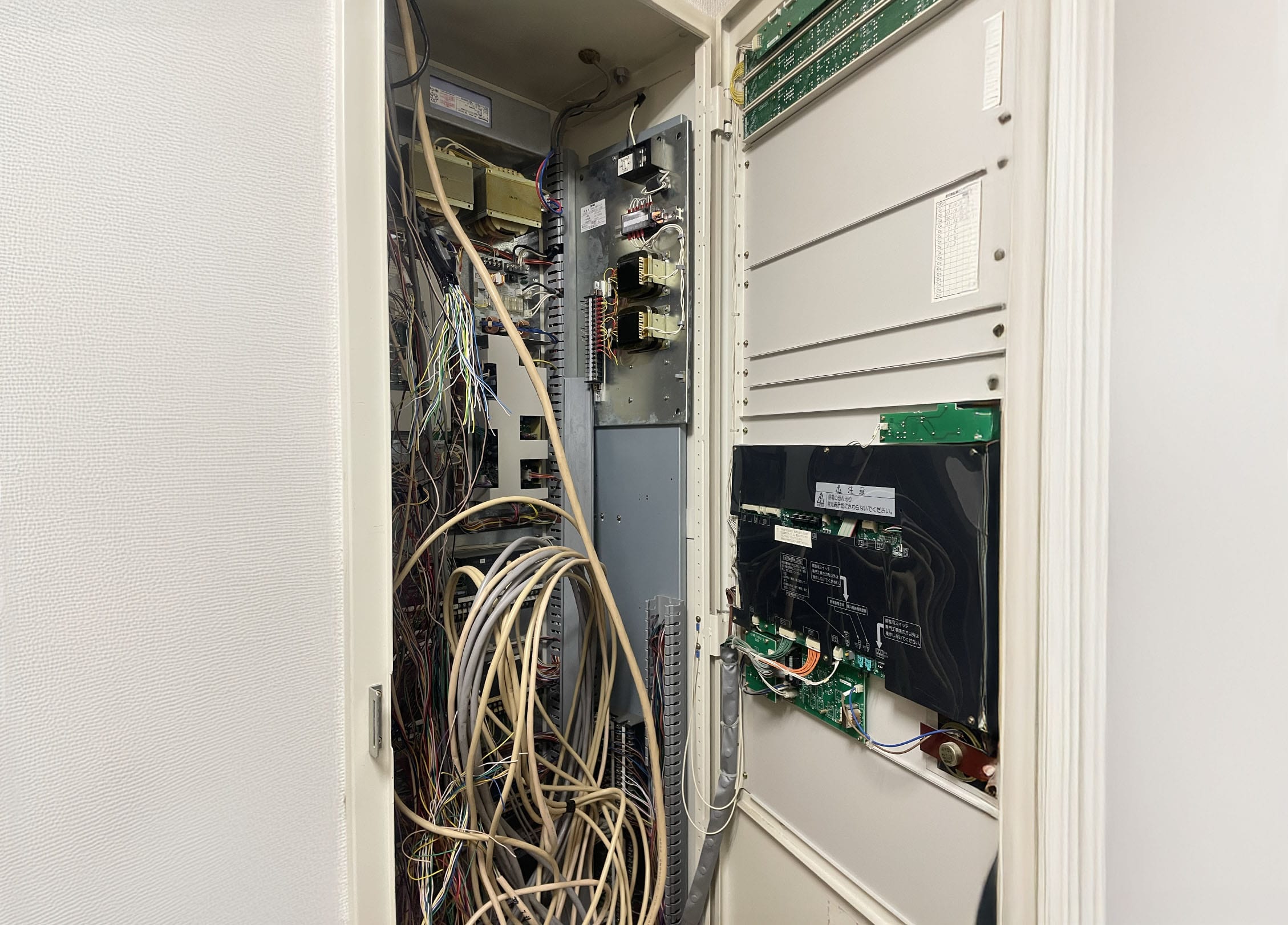 自動火災報知器基盤配線